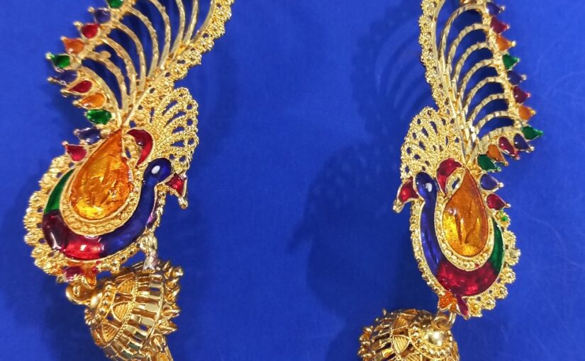 Jhumka 2 layers gold plated with Maur design