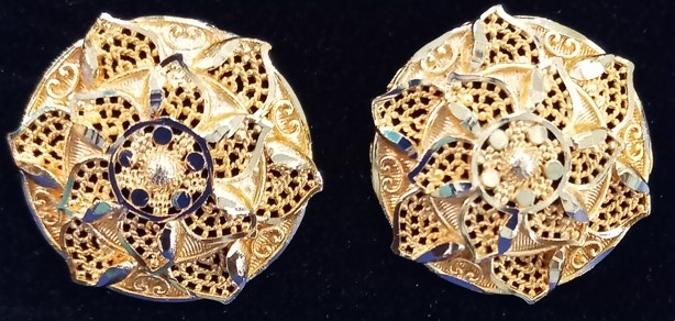 Tops earring gold plated flower design