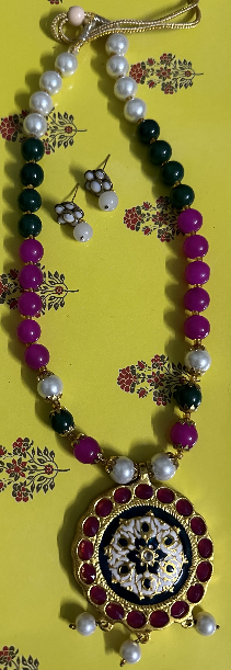 Single Necklace with multi color bids